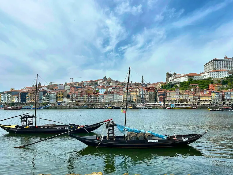 Porto: Lisbon's little sister. The harbor offers a beautiful panorama over Porto's old town.