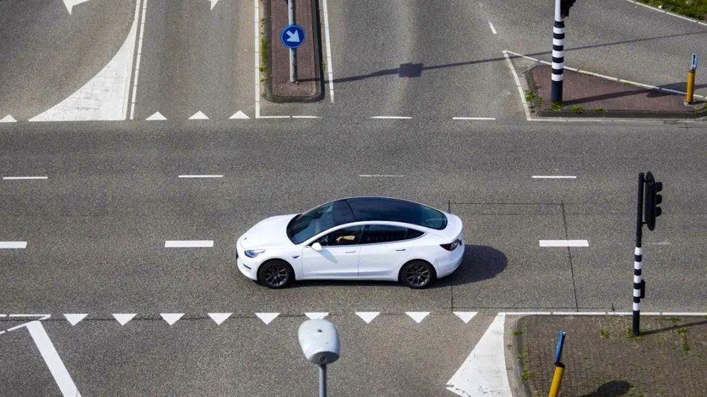 Tesla plans to launch its Robotaxi service this month (symbolic image)