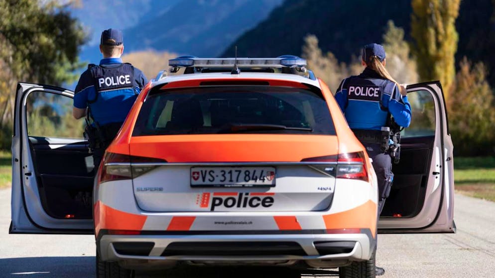 Plusieurs partis politiques veulent mieux doter la Police cantonale valaisanne, en personnel (photo d'illustration).
