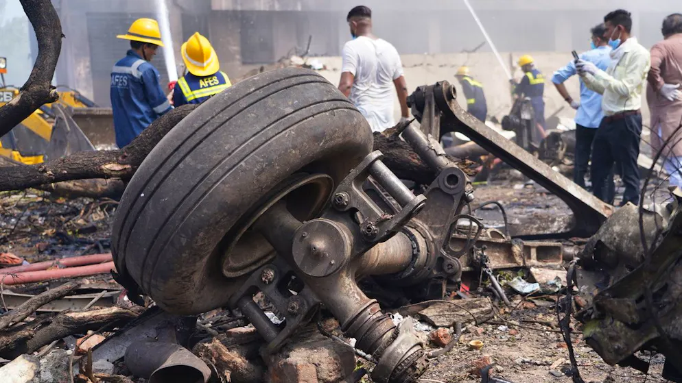 Crash d'Air India. L'unique survivant raconte: «Je me suis levé dans les flammes et j'ai commencé à courir»