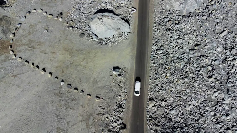 Le gouvernement tessinois a donné jeudi des informations sur la reconstruction des vallées de la Maggia et de la Bavona. La route de la vallée de la Bavona (en photo) a été fortement endommagée lors des intempéries de juin 2024 (archives).