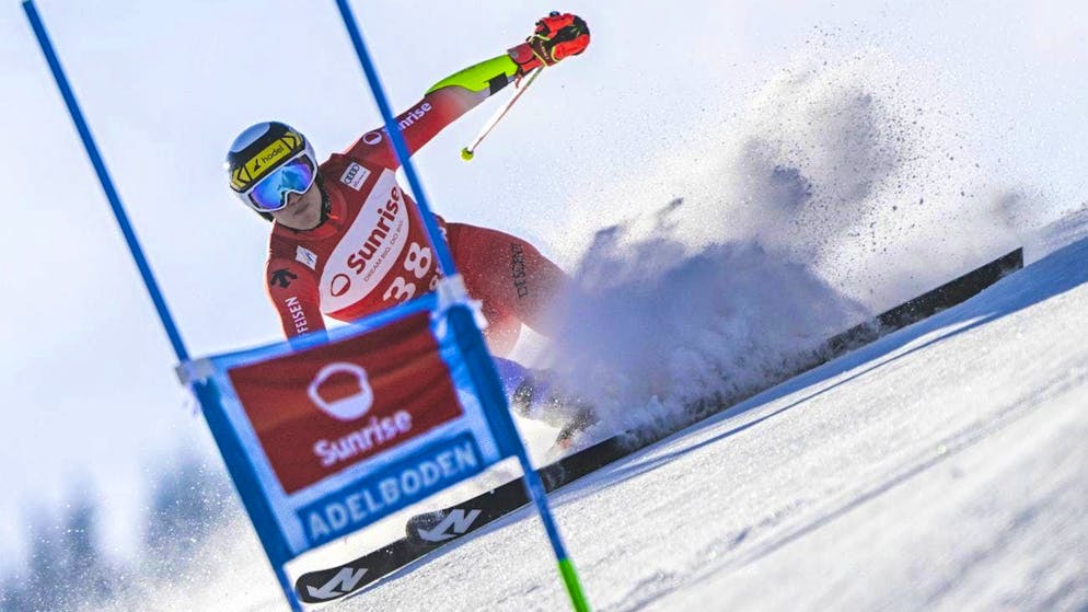 Lenz Hächler suffers injuries in a violent mountain bike crash.