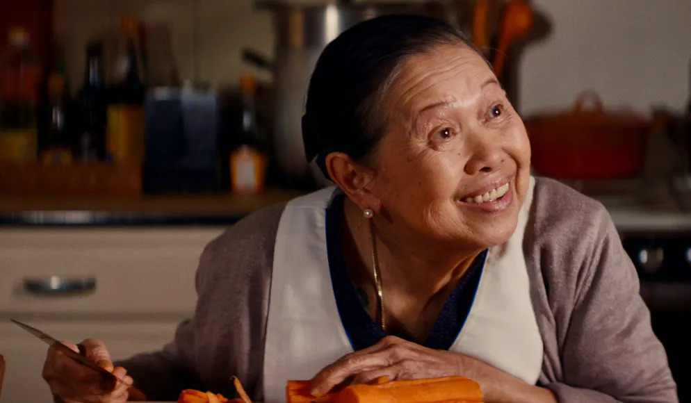 Nguyen. La mère d'Yvonne ne mâche pas ses mots: ses répliques sont pour le moins piquantes!