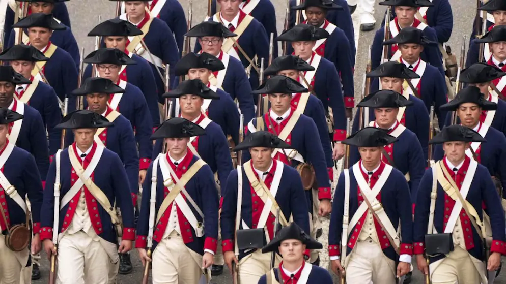 Début de la parade militaire rêvée par Trump à Washington - Gallery. Les soldats portaient des habits de différentes époques.