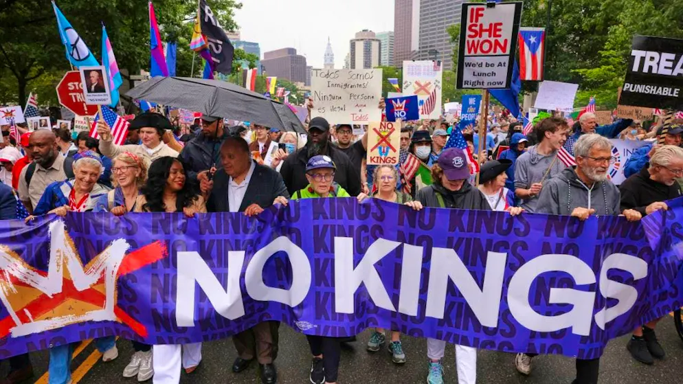 Andrea Waters King, third from left, and Martin Luther King III, fourth from left, march in the "No Kings" demonstration in Philadelphia. Photo: Yuki Iwamura/FR171758 AP/dpa
