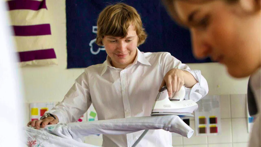 According to a new survey, around one in five men need help with ironing after leaving home. (symbolic image)