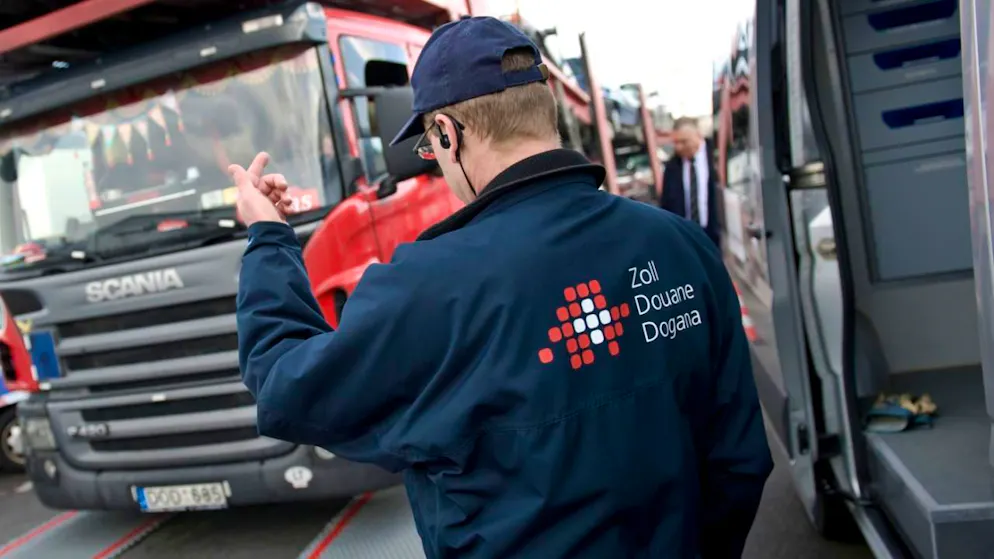 Les prix des produits importés - hors droits de douane - ont une nouvelle fois reculé de manière plus marquée que ceux des produits manufacturés en Suisse. (archive)