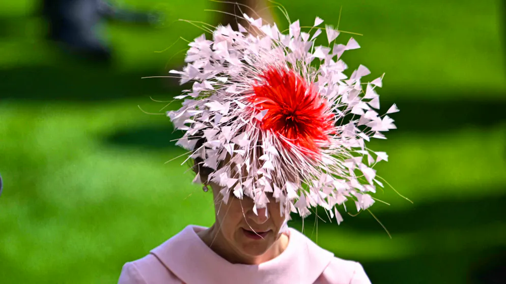 Dress code at the "Royal Ascot": Camilla blossoms, Fergie makes a fashion faux pas | blue News Dress code at the "Royal Ascot": Camilla blossoms, Fergie makes a fashion faux pas | blue News