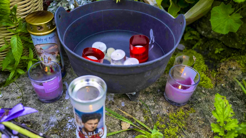 The horror of Tuam: Search for baby corpses has begun - Gallery. Many people mourned the babies and toddlers who were thrown away like garbage.