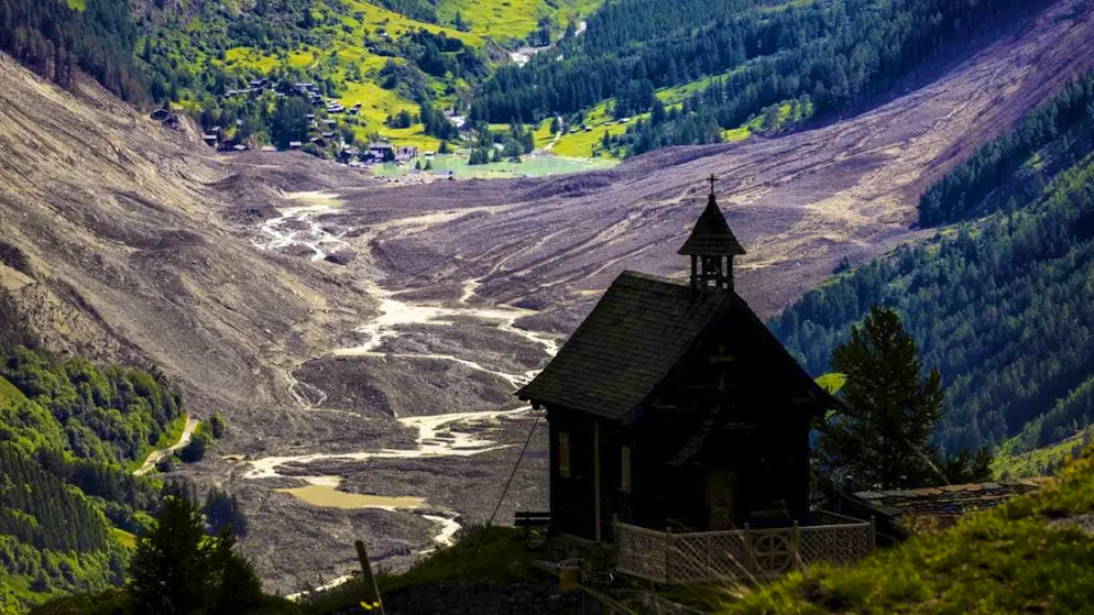 Zurich researchers want to use new data to find out how much ice is in the debris cone of the landslide in Blatten.