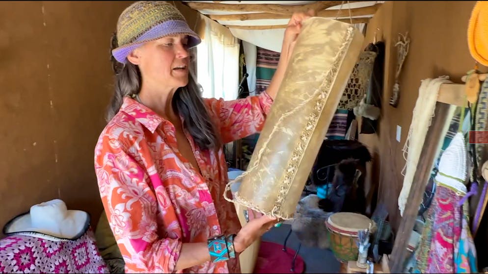 L.A. Calling: Simone's Hollywood Stories. Jagen, Bauen, Überleben – so lebt Aussteigerin Sarah Brown