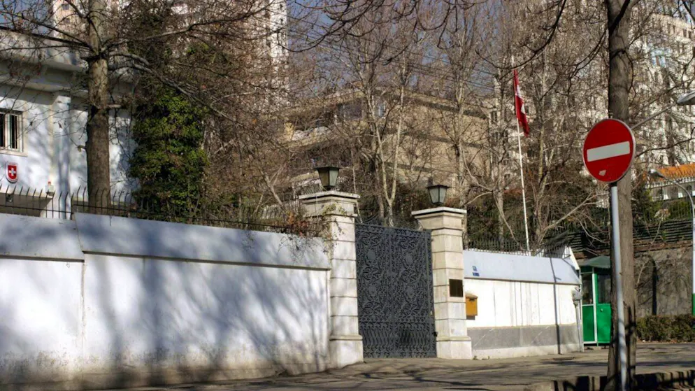 L'ingresso dell'ambasciata svizzera a Teheran