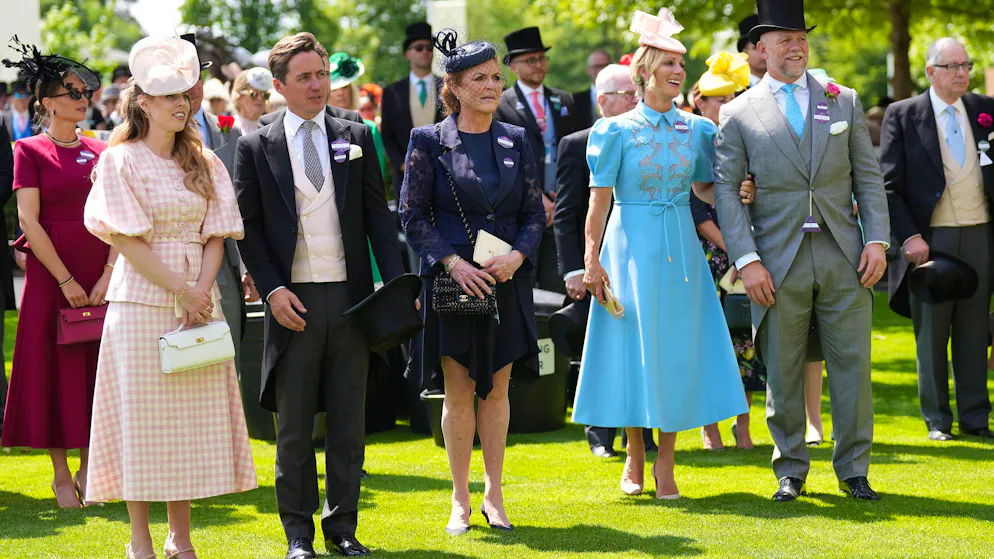 Strict dress code at the Royal Ascot. Queen Camilla blossoms - Fergie makes a fashion faux pas