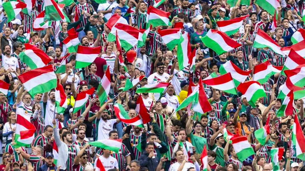 The capital of the Club World Cup is in Brazil - Gallery. Fluminense fans at the game against Dortmund