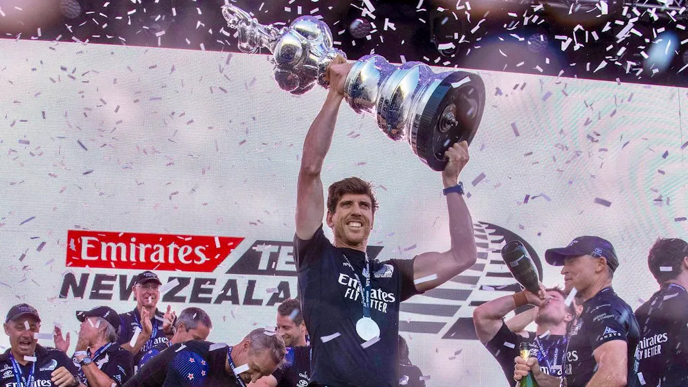 Peter Burling, triple vainqueur de la Coupe de l'America avec les Kiwis, a rejoint l'équipe Luna Rossa.