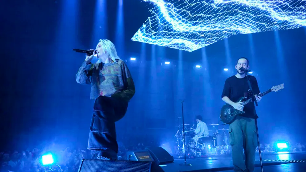 Emily Armstrong e Mike Shinoda dei Linkin Park sul palco a Los Angeles, nel settembre del 2024. (Foto archivio)