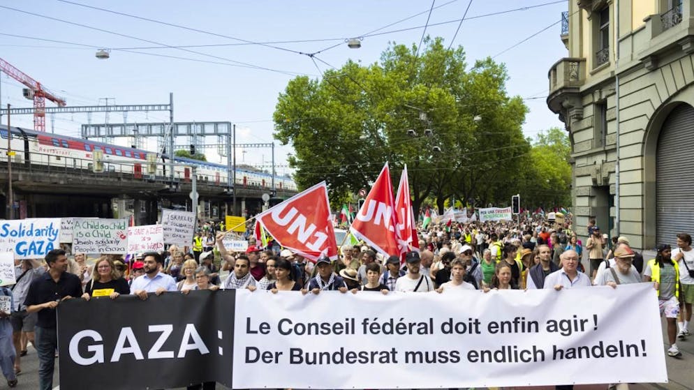 Ceasefire demanded. Thousands show their solidarity with Gaza in Bern