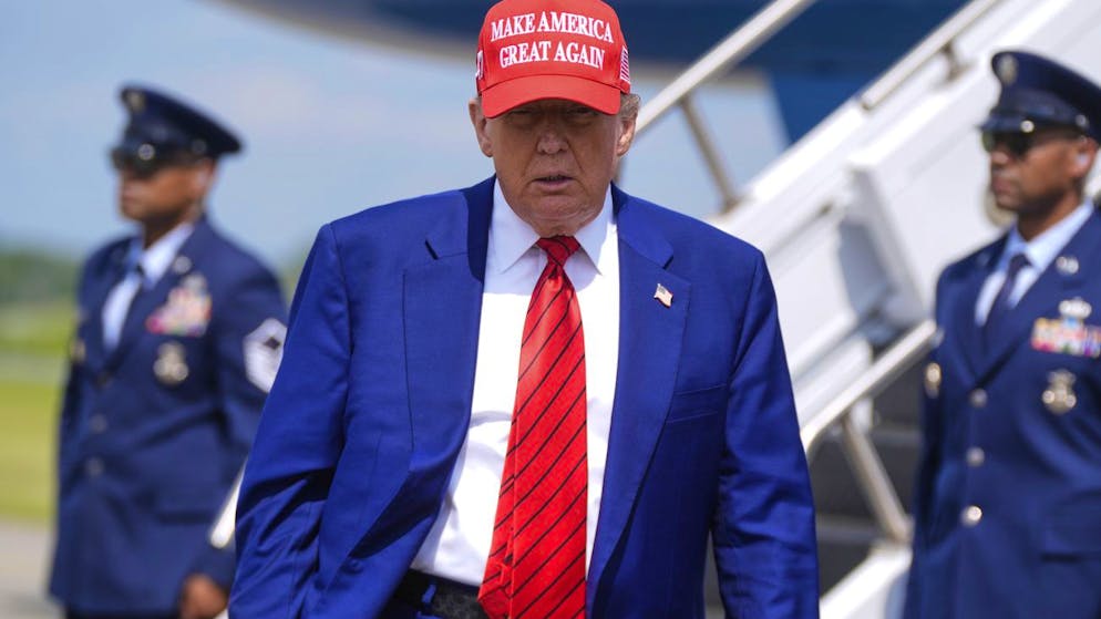 13-Tonnen-Bombe erstmals eingesetzt. So hat die USA die Atomanlagen im Iran angegriffen