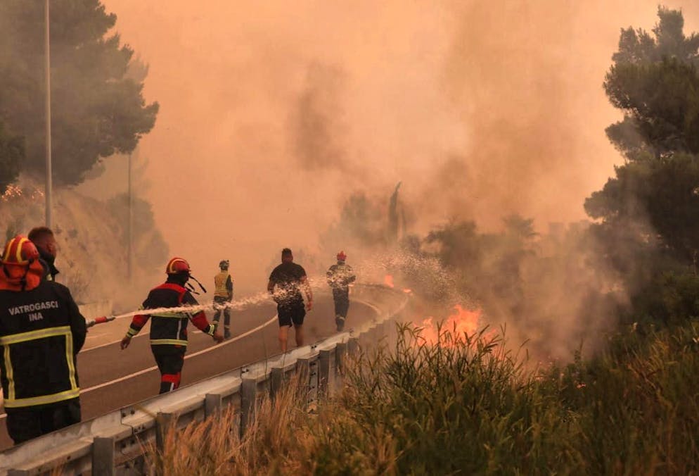 Forest fire Croatia. Firefighters told the media that the fire was not under control.