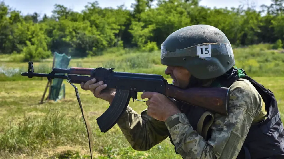 L'Ukraine affirme contrôler un territoire vers Koursk en Russie (illustration soldat ukrainien).
