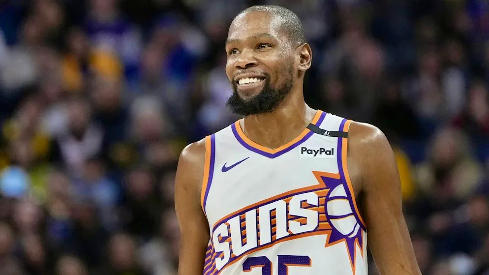 Kevin Durant a été envoyé des Phoenix Suns aux Houston Rockets.