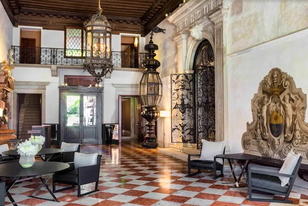 Le hall de l'Aman Venice à Venise.