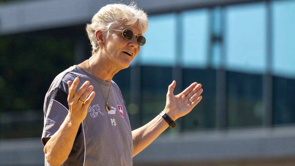 Nati-Trainerin Pia Sundhage gerät kurz vor EM-Start in die Kritik.