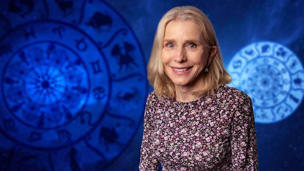 July horoscope. Monica Kissling: 