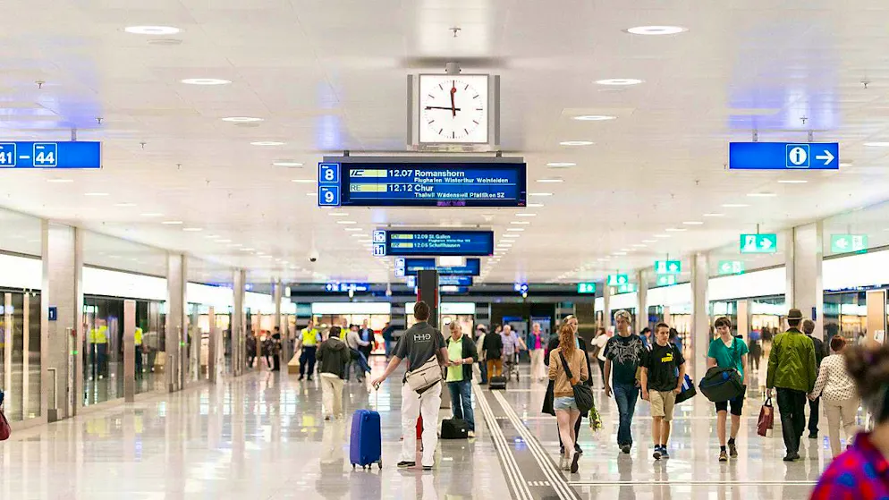If you lose your cell phone at the station, for example, you have to wait several weeks for it to be returned.