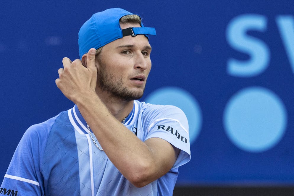 Leandro Riedi (ici à Gstaad en 2024) a passé le 1er tour des qualifications de Wimbledon.