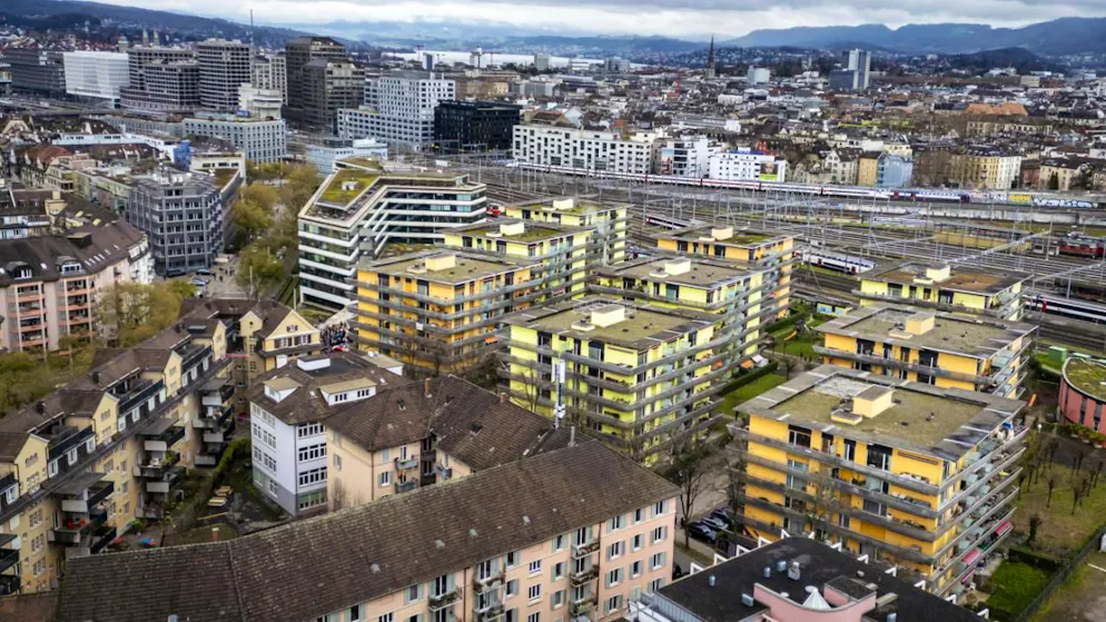 Zurich est une des villes suisses touchées par l'augmentation des démolitions/reconstructions de bâtiments pour pallier la pénurie de logements (archives).