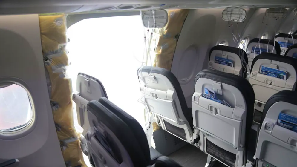 Un Boeing 737 MAX 9 d'Alaska Airlines avait perdu une porte-bouchon entre Portland et Ontario en janvier 2024, faisant quelques blessés légers (archives).