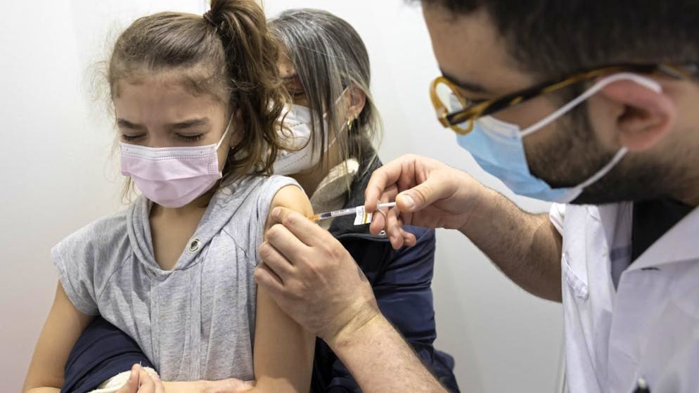 Pendant des décennies, le taux de vaccination des enfants a augmenté dans le monde entier, mais depuis 2010, il stagne dans de nombreux endroits. La pandémie du Covid-19 a renforcé cette tendance (image d'illustration).