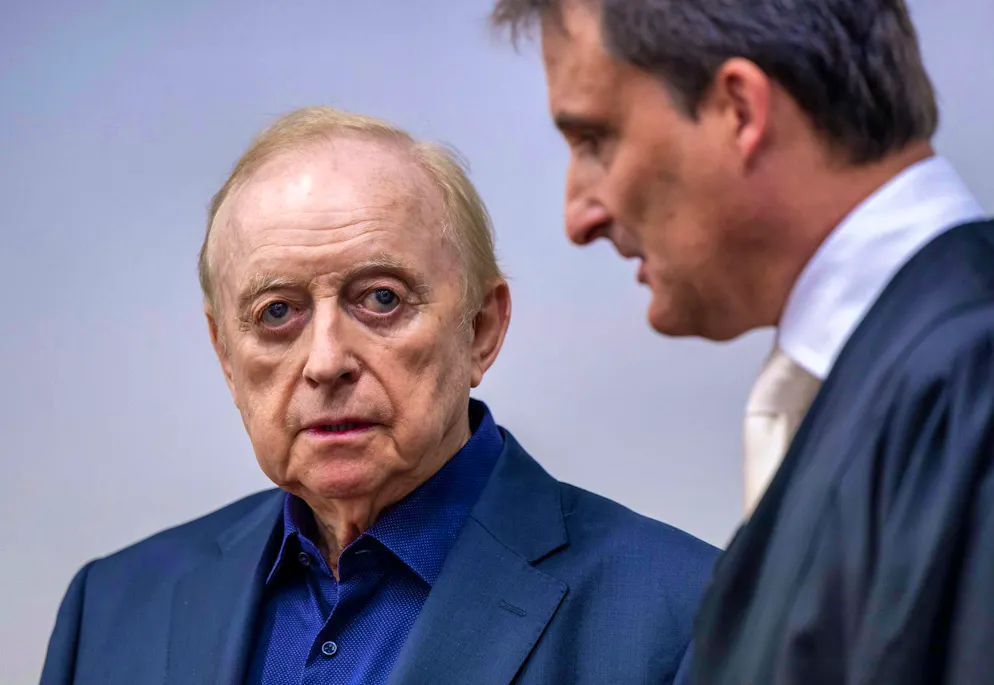 Deal in the trial against Alfons Schuhbeck. Schuhbeck with his lawyer Norbert Scharf at the court.