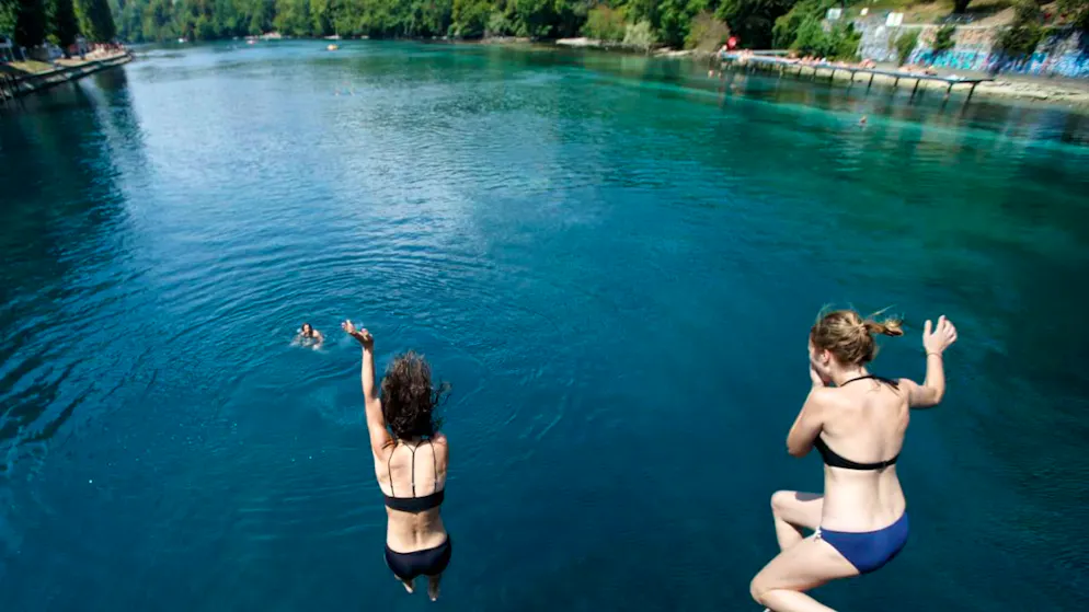 Les baigneurs et les baigneuses peuvent à nouveau profiter de la fraîcheur des eaux du Rhône.