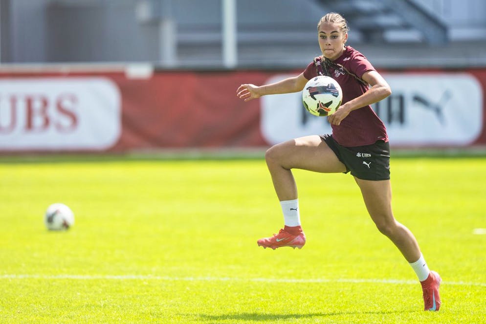 Alayah Pilgrim scheint muskuläre Probleme zu haben.