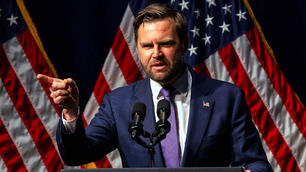 Laut US-Vizepräsident J.D. Vance ist die «Trump-Doktrin» der Mittelweg zwischen Verteidigung amerikanischer Interessen und dem Eintritt in einen Krieg. (24. Juni 2025)