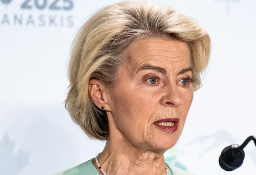 La «Pride» dans la capitale hongroise doit pouvoir «se dérouler sans crainte de sanctions pénales ou administratives contre les organisateurs ou les participants», a écrit Ursula von der Leyen sur le réseau X.