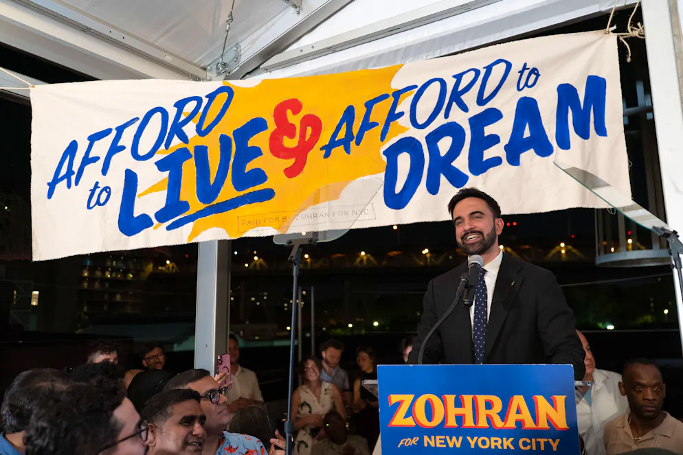 Zohran Mamdani lors de la soirée électorale de Zohran For NYC à New York, le 25 juin 2025.
