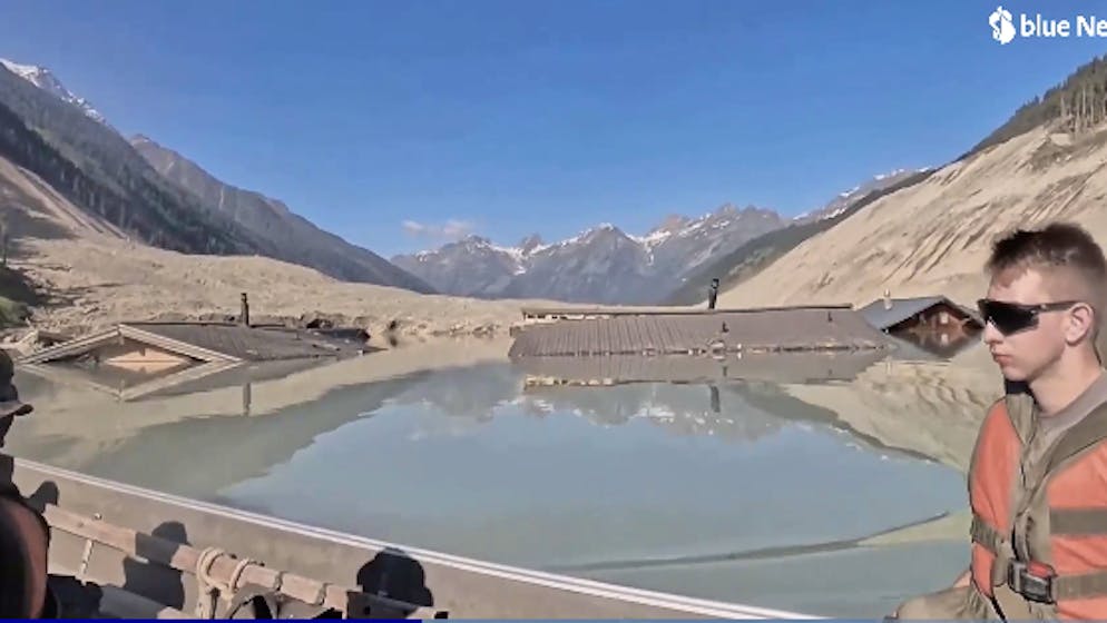 Mountain continues to move. Even 4 weeks after the disaster, there is still no peace in Blatten