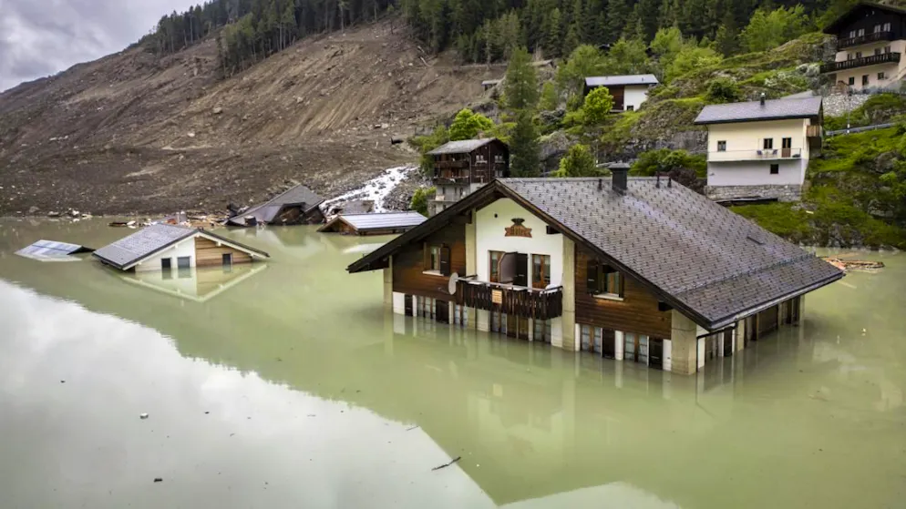 La Suisse a connu une accumulation d’événements naturels au cours des dix dernières années, selon Helvetia (ici le village de Blatten, archives).