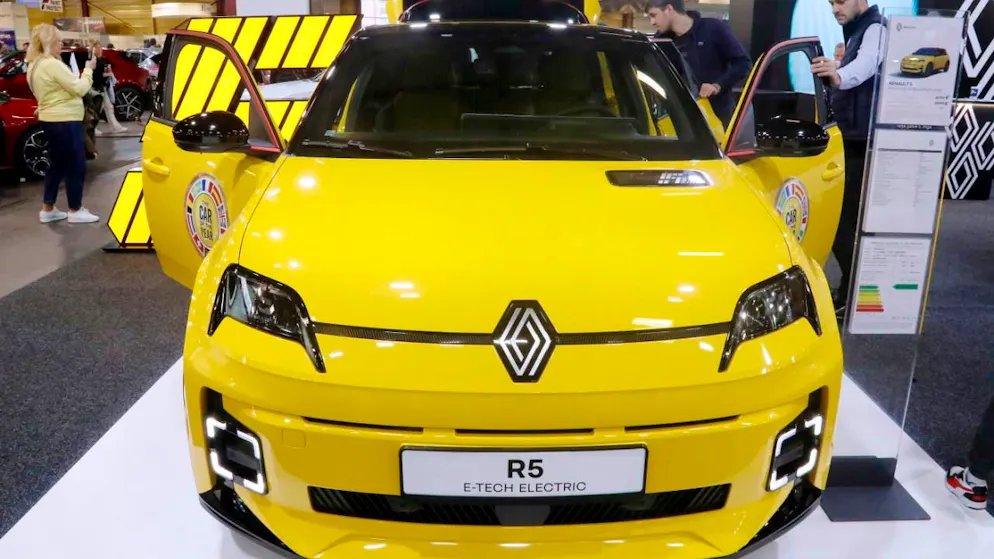 La progression des véhicules électriques menace des emplois. Ici, une Renault R5 E-Tech électrique. (archive)
