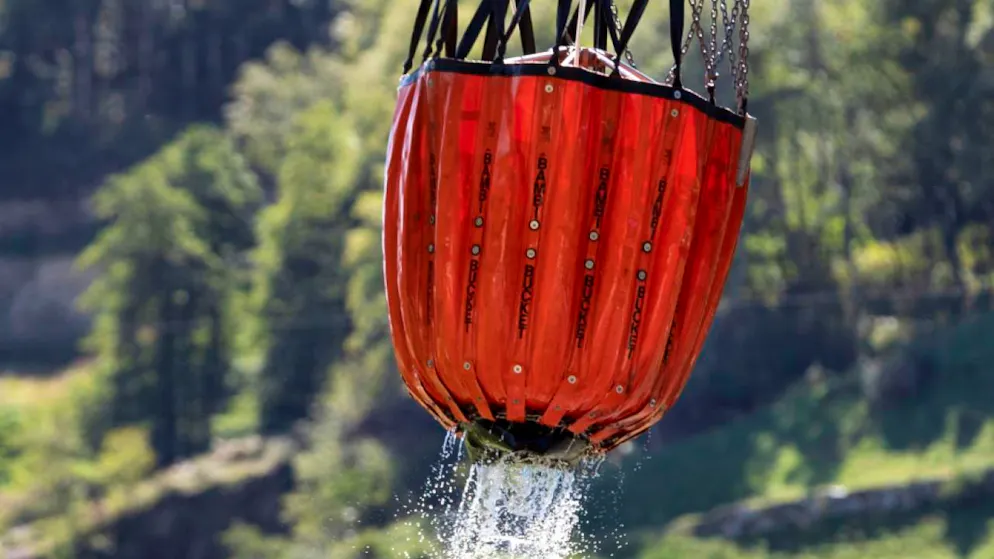 Fire-fighting helicopter deployed. Lightning triggers forest fire near Biasca TI
