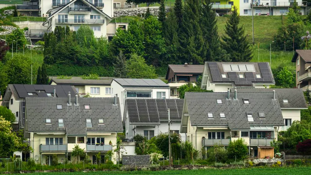 L'équivalent d'un toit sur trois serait nécessaire pour garantir un approvisionnement solaire de base financé par l'Etat, selon les chercheurs de l'Empa (photo symbolique).