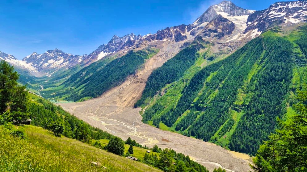 Pericolo 8 su 10. Blatten: come un vulcano invisibile, la montagna non ha detto la sua ultima parola