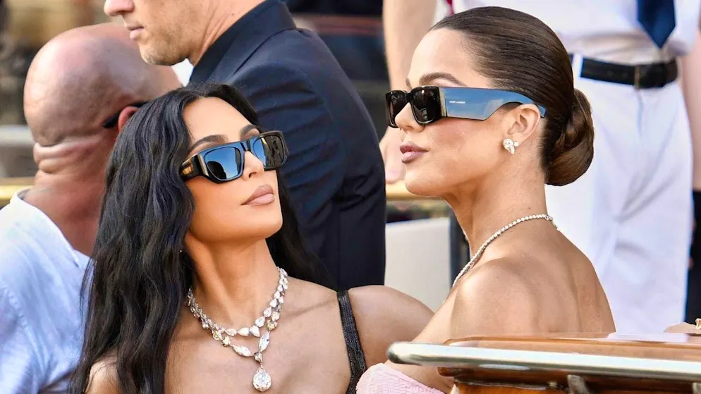 A Venezia. Kim Kardashian alle nozze di Jeff Bezos e Lauren Sánchez: «Abbiamo pianto tutti»