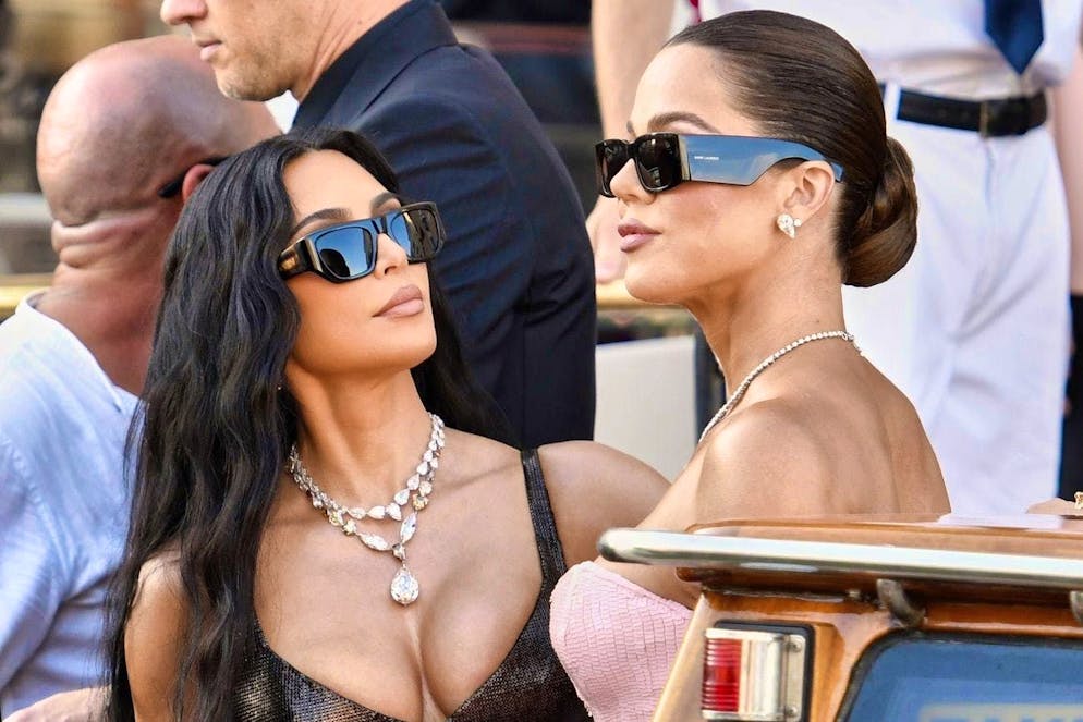 Les meilleures photos du mariage de Jeff Bezos et de Lauren Sánchez. Le clan Kardashian était également présent. Kim Kardashian et Khloé Kardashian, ...