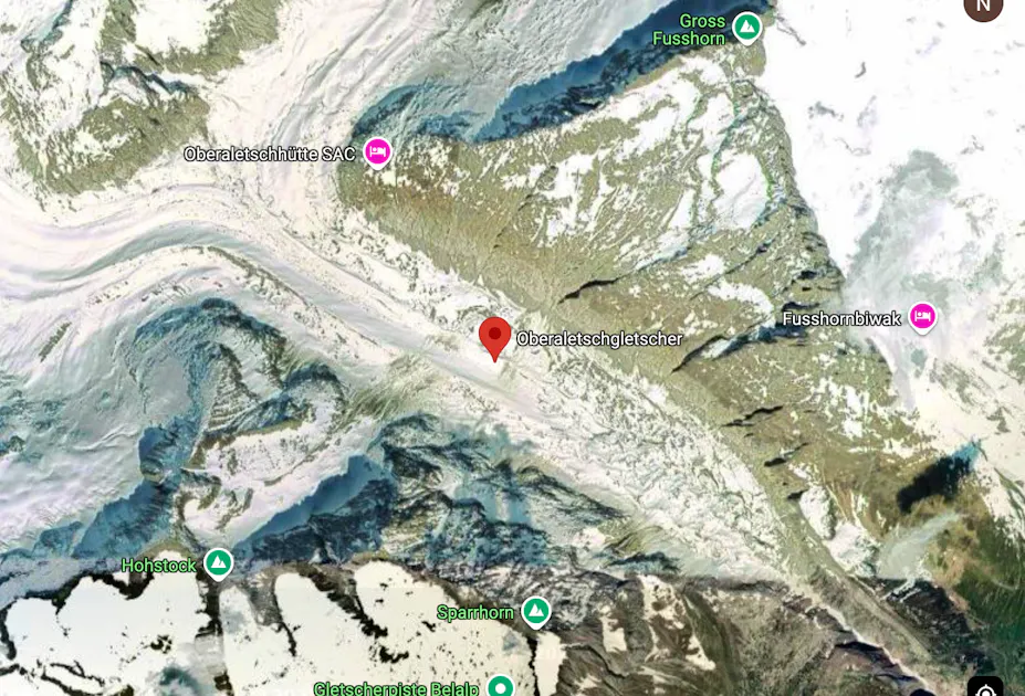 Helicopter crashes on the Oberaletsch Glacier in Valais