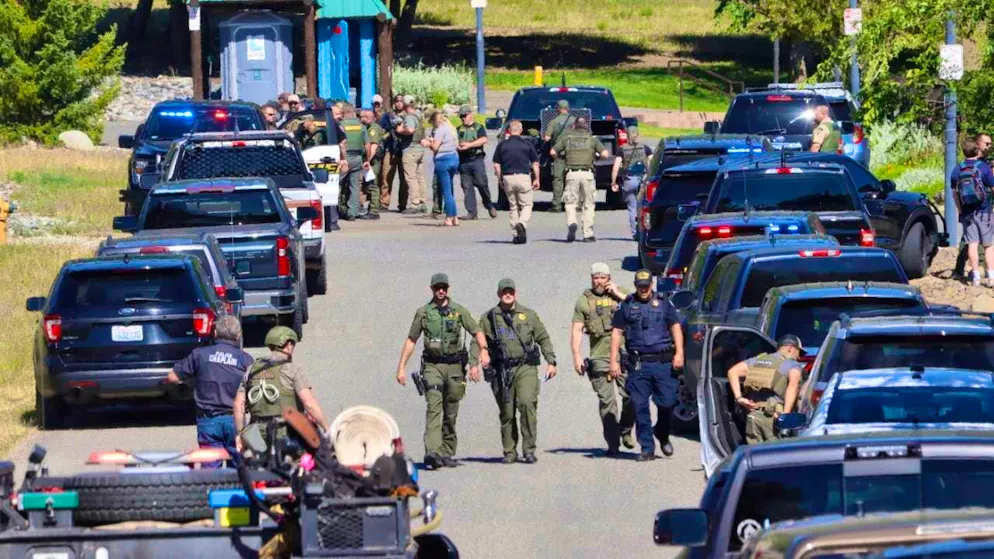 Police officers and rescue workers in action in Coeur d'Alene. Photo: Bill Buley/Coeur D'Alene Press/dpa