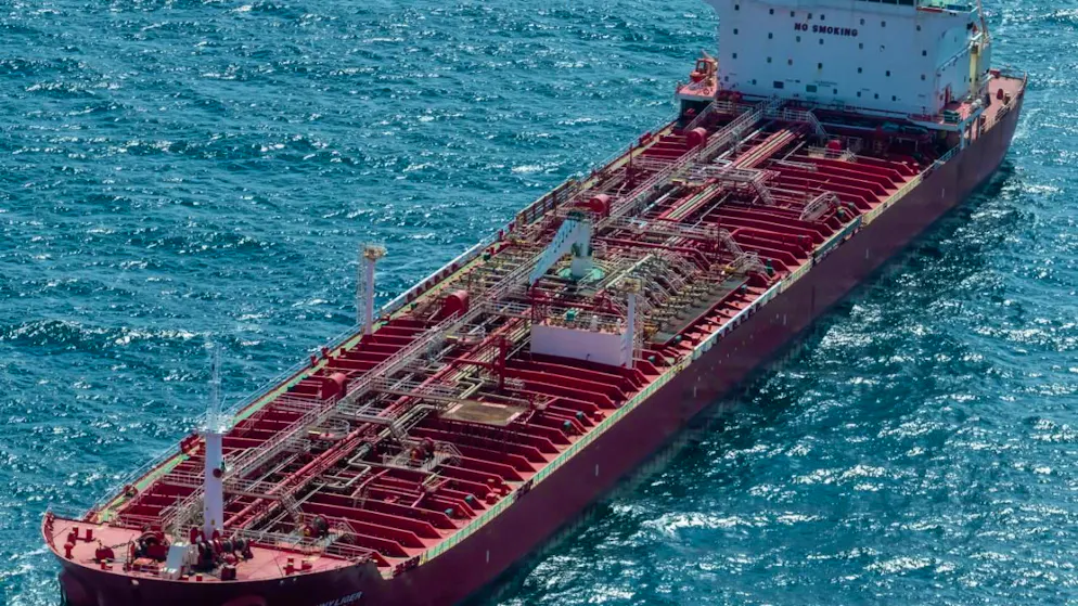 Mediterraneo. Esplode una petroliera: «È la flotta ombra russa»